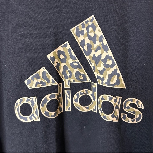 Adidas Cropped Black Camo Leopard Logo Crewneck Sweatshirt Size M - Picture 3 of 5
